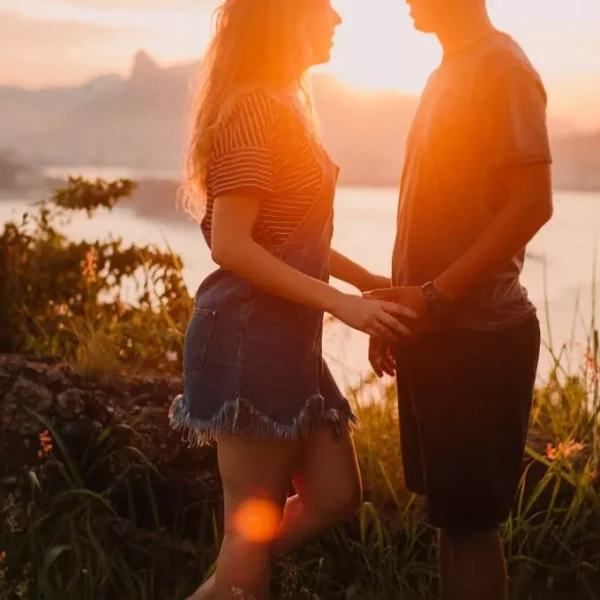 Dating A Married Woman: Good or Bad Idea? | Amolatina Scam 2022