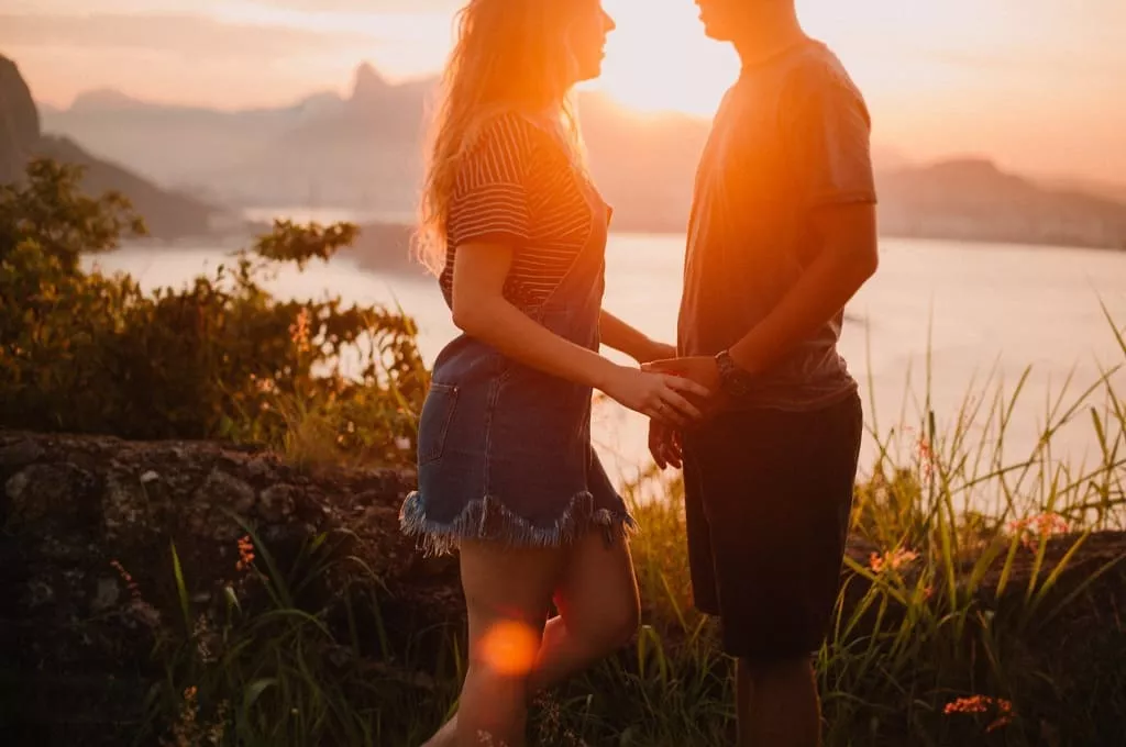 Dating A Married Woman: Good or Bad Idea? | Amolatina Scam 2022